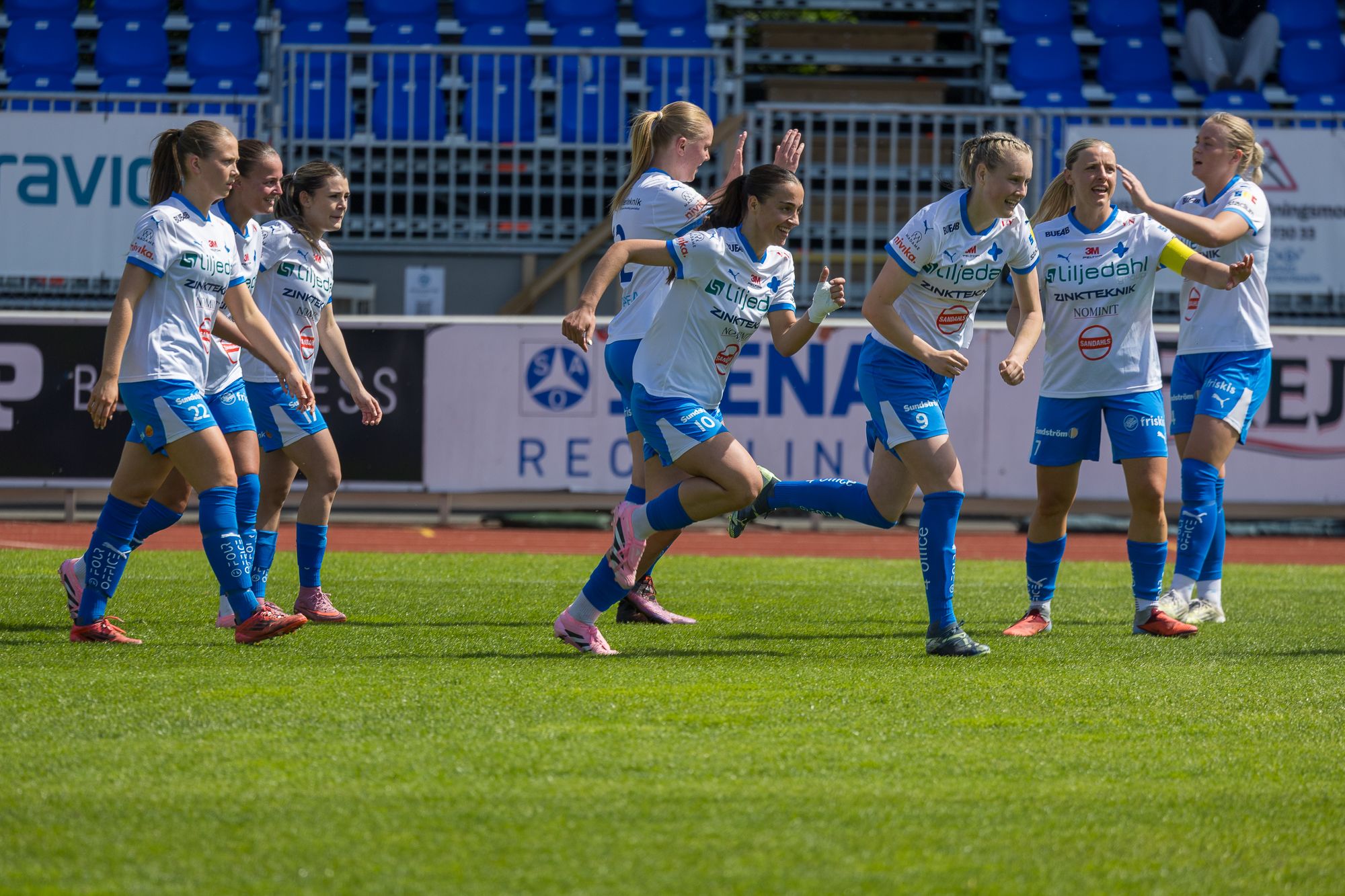 Se damernas kommande matcher